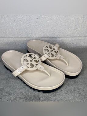 Tory Burch Miller Cloud Lug Sole Sandals Cream Patent Leather Size 7